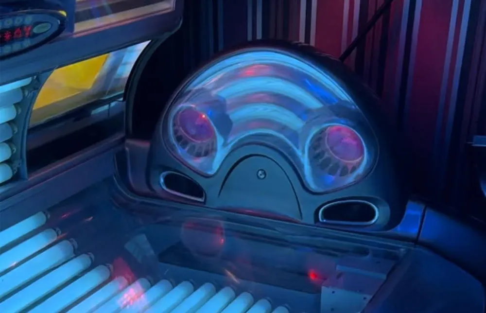 Tanning-booths2